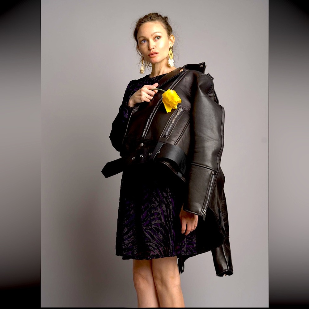 Mid hip length velvet textured dress, softly conveys the silhouette.Lucky dress.